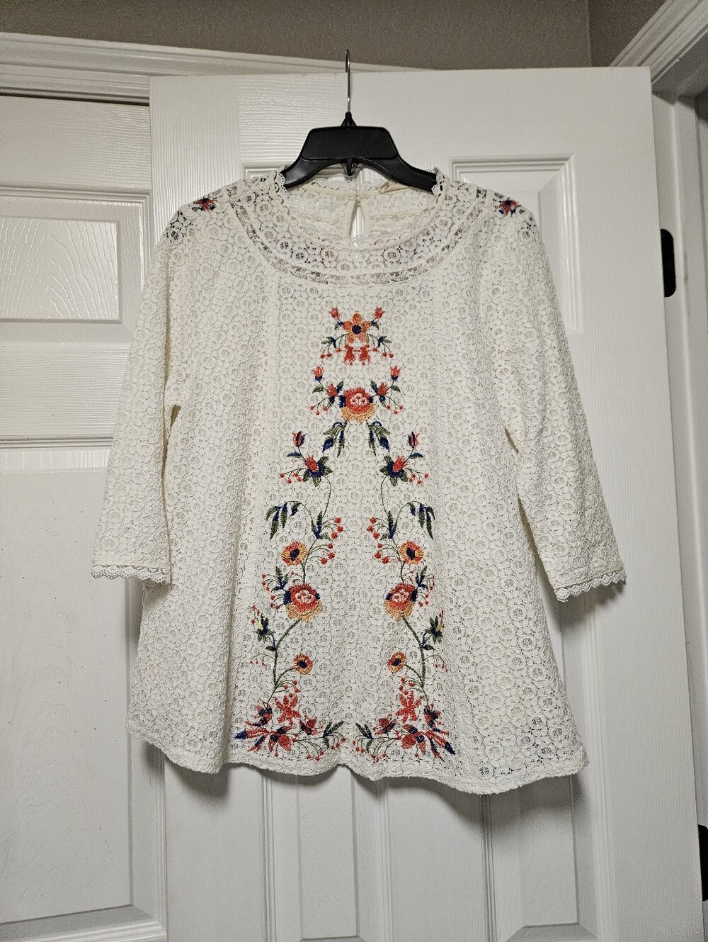 Altar'd State Women's Cream Lace Tunic with Floral Embroidery